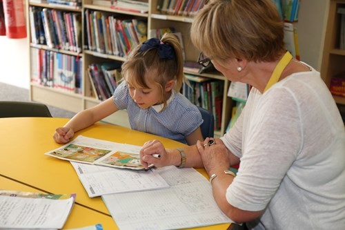 Schoolreaders Image 090523